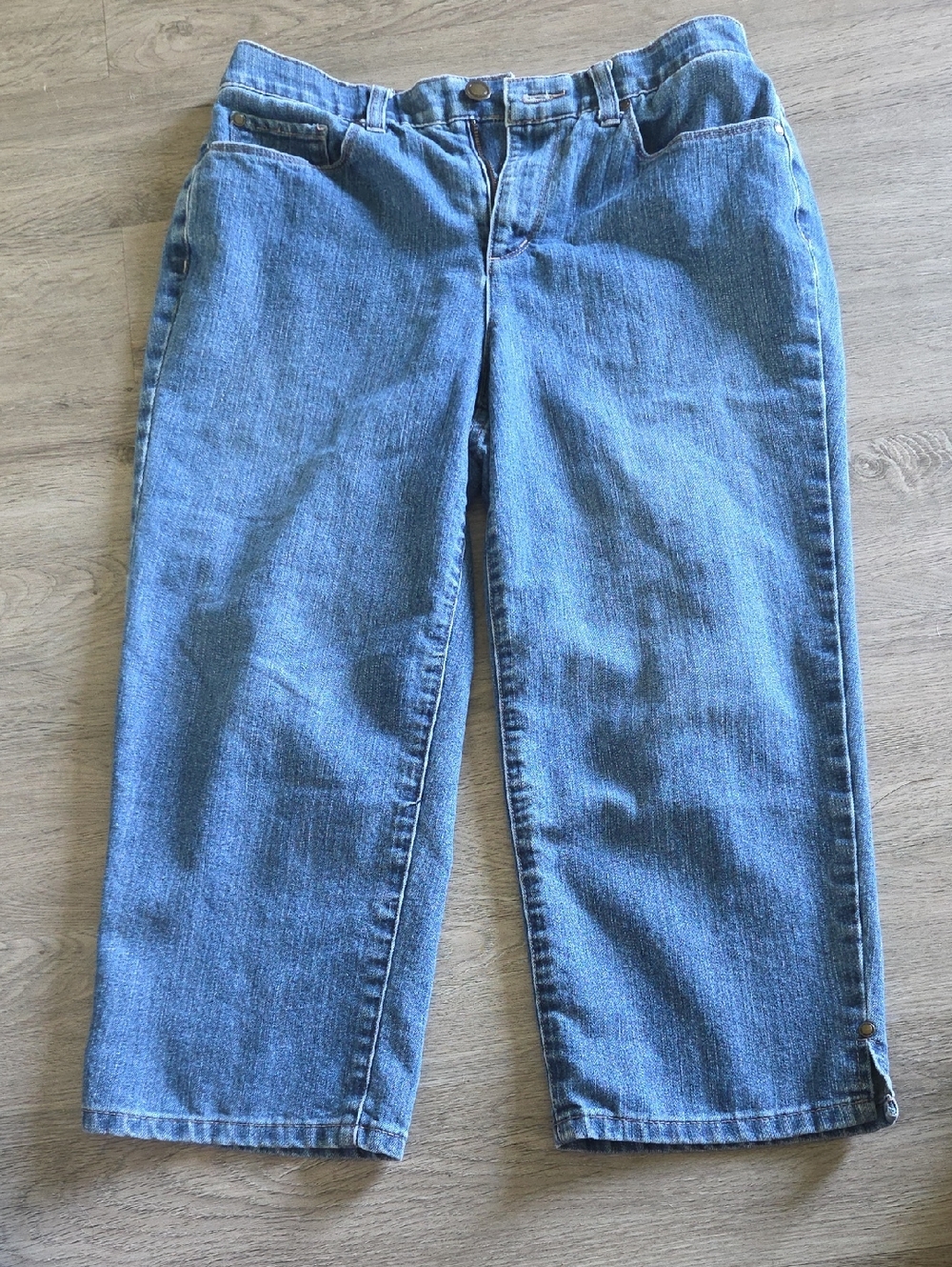 Classic Capris Womens Sz 6